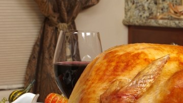 Sigue estos consejos expertos para que todo salga a tiempo en tu cena de Thanksgiving.