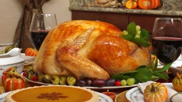 Sigue estos consejos expertos para que todo salga a tiempo en tu cena de Thanksgiving.