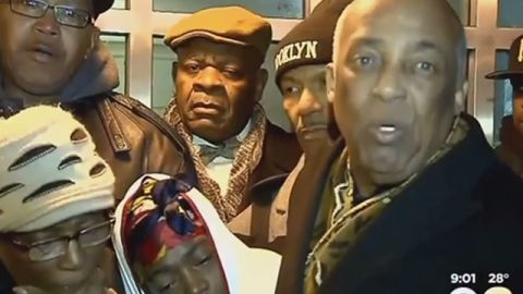 Familiares de Akai Gurley demandaron justicia durante una rueda de prensa realizado en Harlem.
