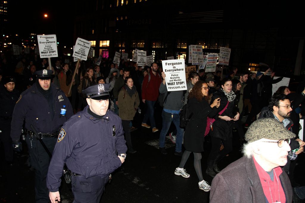 Protestas por caso Garner llegan hasta el Rockefeller Center - El Diario NY