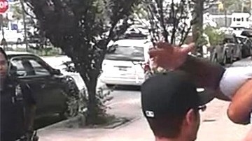 Eric Garner falleció presuntamente por la llave de estrangulamiento que le aplicó un policía durante un arresto.