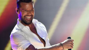 Ricky Martin está promocionando su sencillo titulado 'Adiós'.