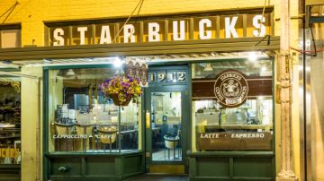 Primer café de Starbucks en Seattle.
