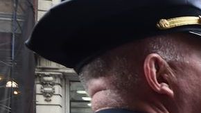 El alcalde Bill de Blasio provocó el malestar de los policías tras sus comentarios sobre el caso Garner.