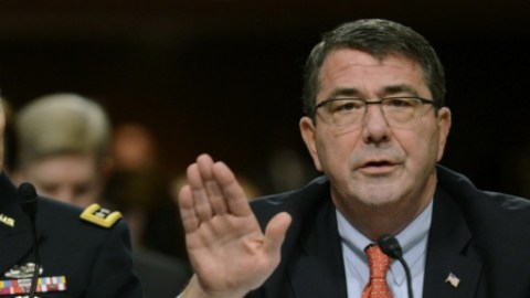 De 60 años y experto en seguridad nacional, Carter tiene a sus espaldas una larga carrera en el Departamento de Defensa.