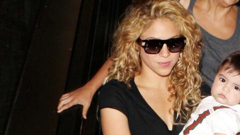 Shakira ha decidido aligerar su agenda para poder cuidar debidamente tanto de su pequeño como de ella misma.