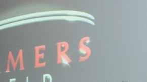 De la Hoya, Villaraigosa y Magic Johnson, en un evento de 2011 en el centro de convenciones que apuntaba a que un estadio de NFL iba a ser levantado en el LA Live.