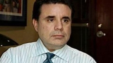 El procedimiento no se realizará hasta que Monge llegue a Puerto Rico.