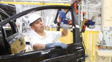 La industria automotriz comprometió $19 mil millones de inversión en México desde 2012.