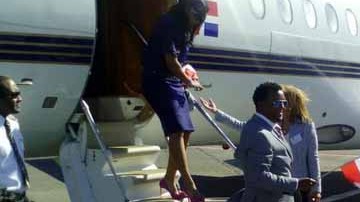 El vuelo llegó con retraso al Aeropuerto Internacional de Las Américas.