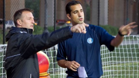 Rodrigo Marion junto al entrenador Jason Kreis, del New York City FC.