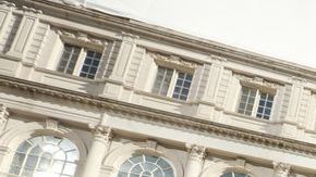 Manifestantes contra Airbnb afuera del Concejo Municipal, 2015