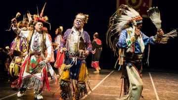 Grupo de danzas nativas este sábado 24 en el Museum of the American Indian.