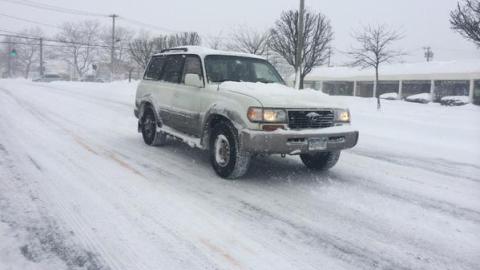 Calles siguen en proceso de limpieza en ese condado.