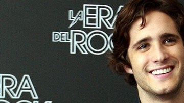 Diego Boneta filma la canción "Warrior" de su nuevo disco.