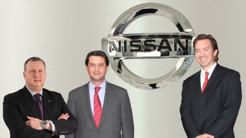 Ken Ramírez, José Muñoz y José Luis Valls, altos ejecutivos de Nissan.