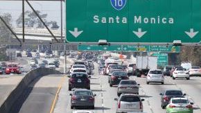Actualmente, en el sur de California no se permite compartir el carril HOV con autos donde viaje un solo motorista.