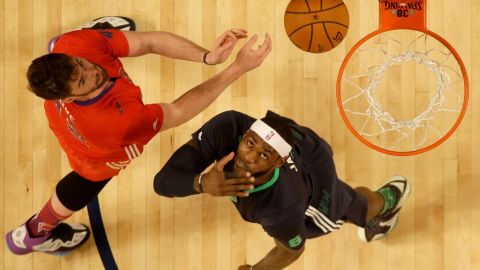 Kevin Love y LeBron James, durante el Juego de las Estrellas de 2014.