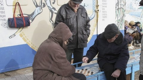 Los habitantes de Donetsk disfrutaron ayer de su primer día sin explosiones.