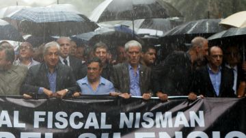 Fiscales encabezan la "Marcha del Silencio. Homenaje a Alberto Nisman."