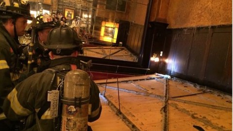 FDNY dijo que fue suerte que el gran espejo no se rompiera