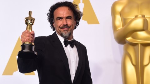 Sean Penn fue el encargado de entregar el galardón a Iñárritu.
