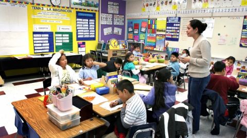 Hoy regresan cientos de miles de niños a la escuela.