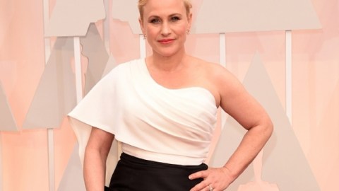 Patricia Arquette decidió sacar partido de esta tendencia en los Oscar 2015.