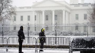El Servicio Secreto decretó un "cierre preventivo" de la Casa Blanca ante la alarma por ruido.