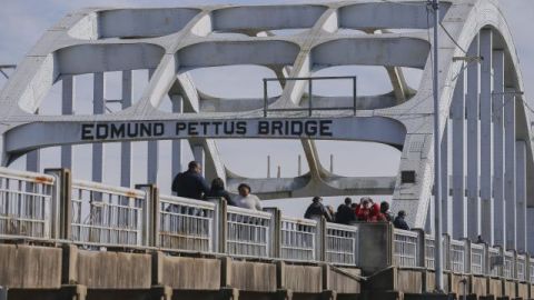 El puente Edmund Pettus, escenario de la marcha por los derechos civiles en Selma, Alabama.