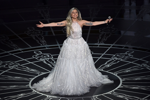 Gaga dio un homenaje al musical 'Sonrisas y Lágrimas'.