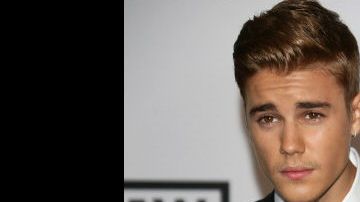 Los amigos de Bieber, arrastraron a Arquette fuera de la suite.
