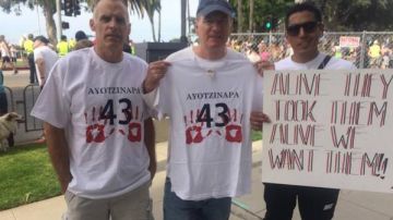La solidaridad con los 43 desaparecidos de Ayotzinapa se mostró durante la Maratón de LA, el pasado fin de semana.