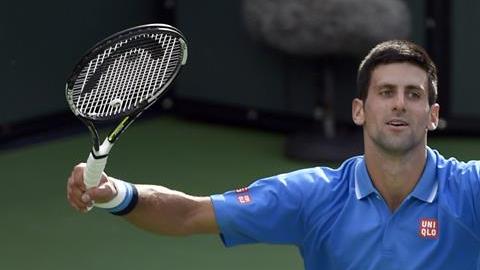 Djokovic celebra el triunfo en Indian Wells.