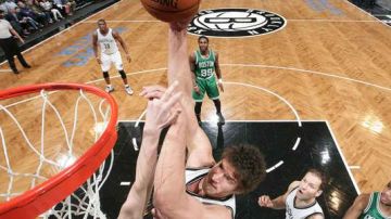 Brook Lopez consiguió 31 puntos en la derrota de Brooklyn ante los Celtics.