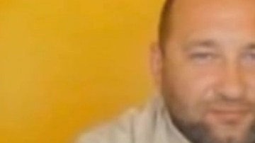 El tribunal de Varsovia también ordenó a Gil pagar una indemnización de 40,000 euros a favor de las víctimas.