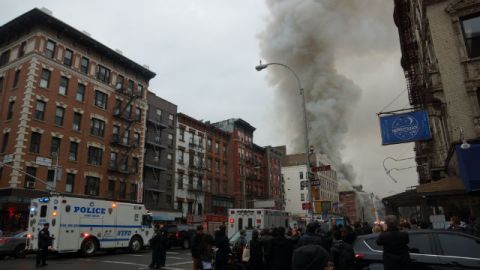La explosón en East Village ocurrió a las 3:20 p.m.