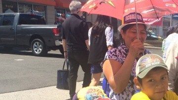 Manuel Orellana y María Saldaña junto a sus hijos Christopher (6), Justin (9), Linda (7) y Bella (4) disfrutaron del desfile.