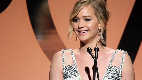 Jennifer Lawrence es sin duda la actriz mejor pagada de los últimos 12 meses. Con razón no para de sonreír.