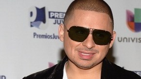 El escándalo que rodea al cantante mexicano parece no tener fin.