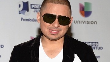 El escándalo que rodea al cantante mexicano parece no tener fin.