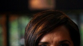 Mayra Rojas (izq.) todavía no cree que su hermana Lorena se haya casado sin avisarle a su familia.