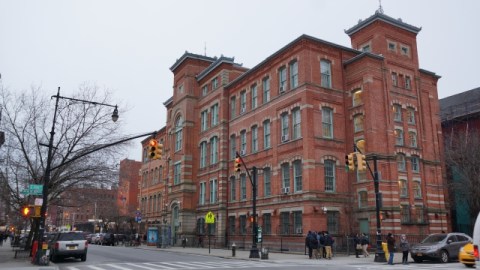Centro Cultural Julia de Burgos.