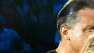 Así como demostró su descontento en una presentación reciente pudo haberse puesto Luis Miguel al enterarse que fue demandado.