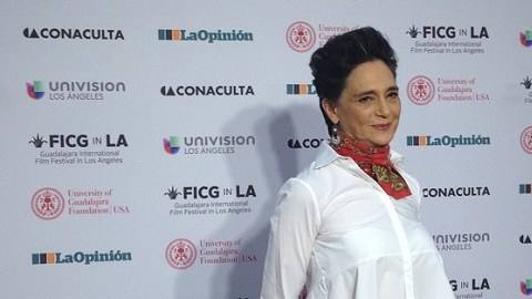 La actriz Ofelia Medina no titubeó al hablar de Donald Trump antes de recibir un premio especial por su contribución cultural de "FICG in LA".