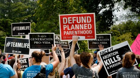 Grupo antiabortista presenta una quinto video en contra de la organización Planned Parenthood.