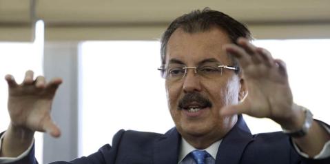 Juan Zaragoza, secretario del Departamento de Hacienda.
