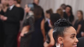 Mientras deciden cómo casarse, Robert Pattinson y FKA Twigs piensan en tener hijos.