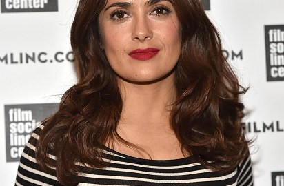La actriz mexicana Salma Hayek habló desde su carrera hasta la política y su natal México.