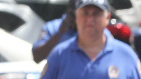 La Policía busca a un latino de 45 años como sospechoso del asalto en East Harlem.